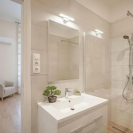 Apartment Luxury 2bed/2bath In Downtown