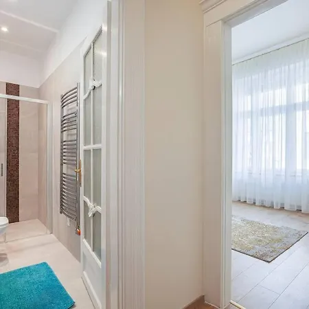 Luxury 2bed/2bath In Downtown Budapest