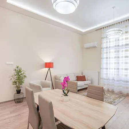 Apartment Luxury 2bed/2bath In Downtown
